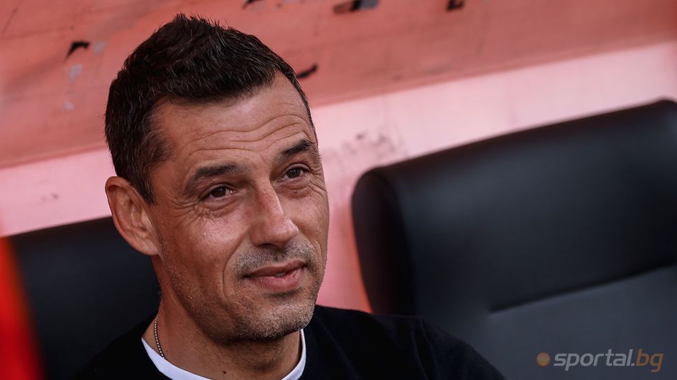 Александър Томаш определи група от 20 футболисти за битката на "Тича"