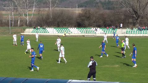 Ботев (Ихтиман) тресна Кюстендил