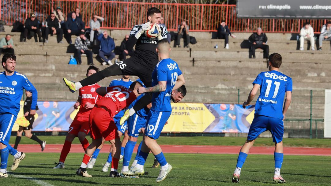 ОФК Хасково и Несебър не помръднаха нулите