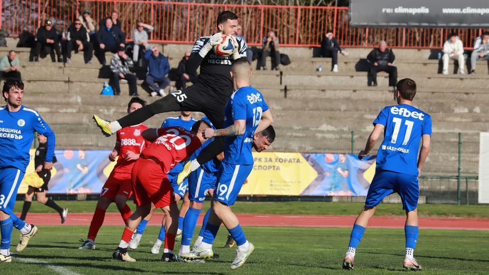 ОФК Хасково и Несебър не помръднаха нулите
