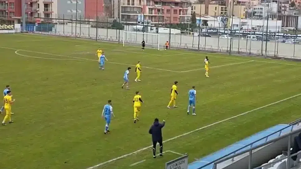 Созопол приема Розова долина Казанлък в мач от 26 ия