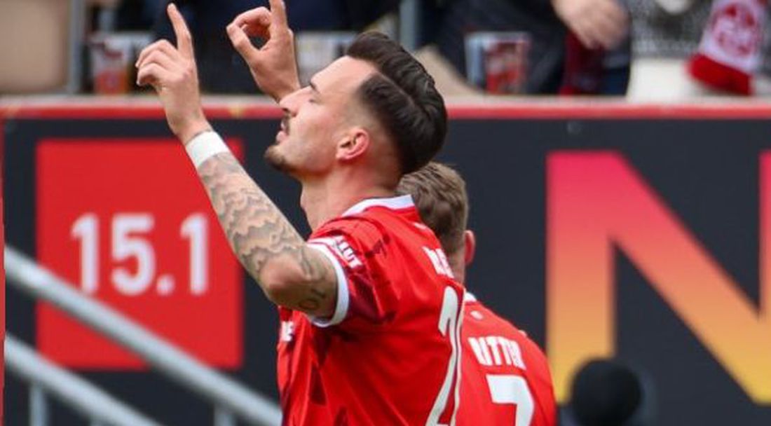 Кайзерслаутерн с класика над Карлсруе, Чернев не игра