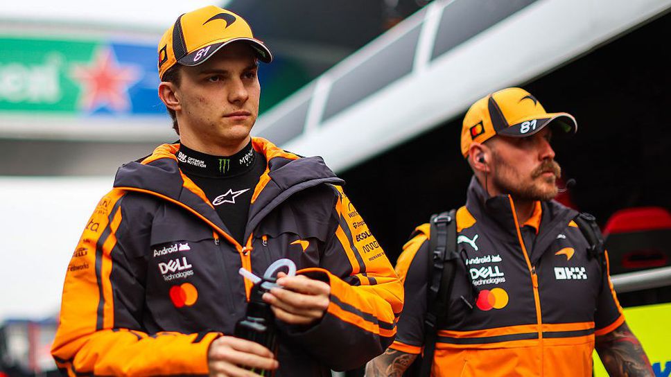 Защо двамата пилоти на Макларън не стартираха днес?