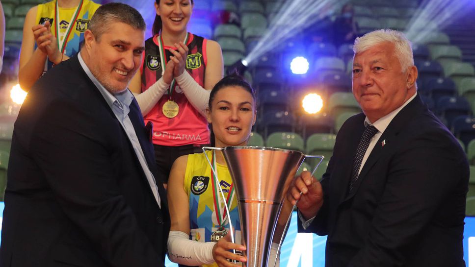 Община Пловдив ще даде една и съща сума на Ботев и Локомотив