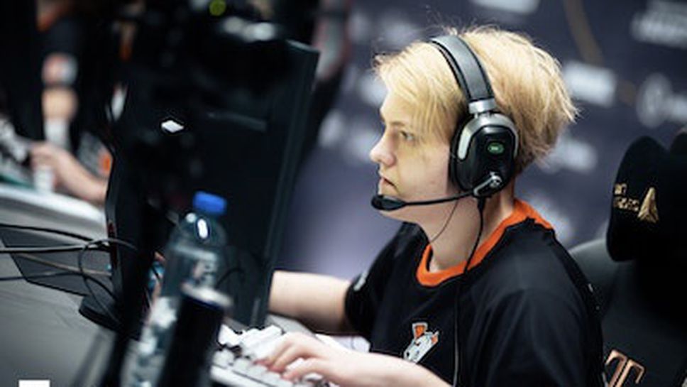 KaiR0N- се сбогува с Virtus.Pro