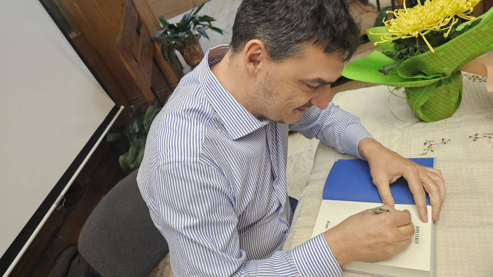 Владо Николов представи книгата си в Търговище