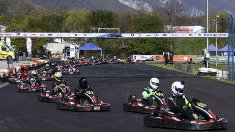  Физикела даде началото на сезона в Европейския картинг шампионат за устойчивост 