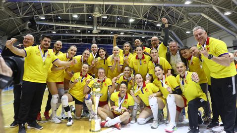 Моника Кръстева и Алба (Блаж) със златен дубъл в Румъния