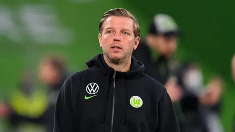  Волфсбург се раздели с треньора Флориан Кофелд 