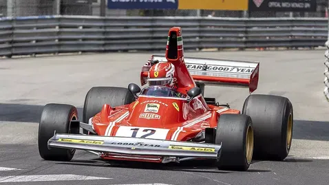 Леклер разби историческо Ферари в Монако