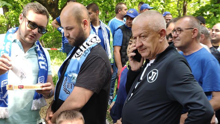 Доскорошният президент на Христо Крушарски пристигна на стадион Васил
