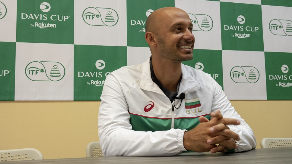 Капитанът на България за Купа "Дейвис" Валентин Димов празнува рожден ден