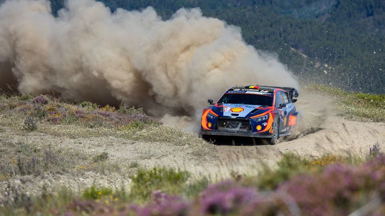 С 10 000 евро бяха глобени Тиери Нювил и Мартин