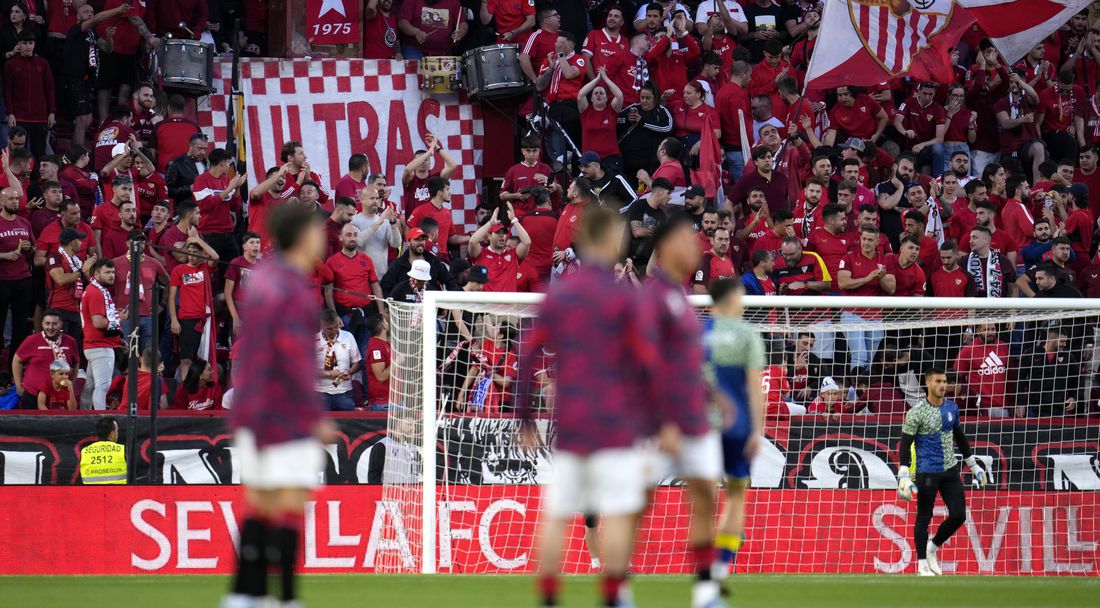 След Атлетико промяна в собствеността може да има и при Севиля