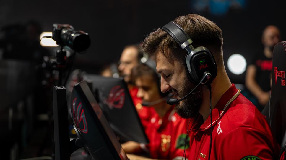 MOUZ надигра тотално Aurora и се класира на плейофи в Астана