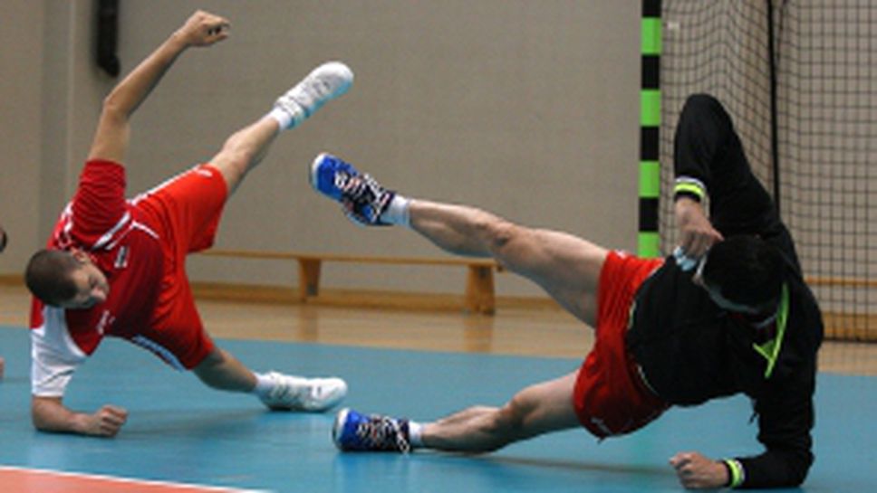 Националният отбор по волейбол с открита тренировка