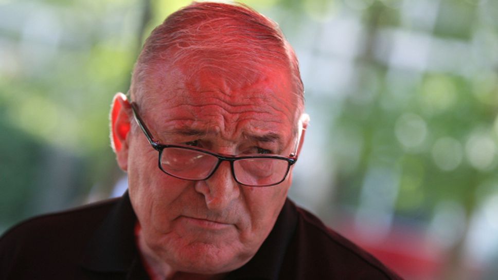 Ангел Рангелов: Пенев, кой отбор те победи с 8:0?