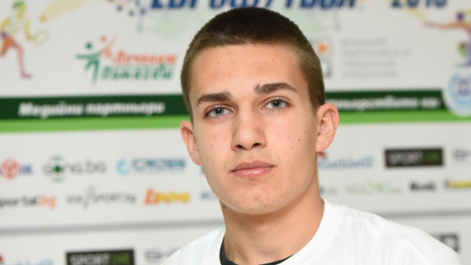 Антонио Иванов с 14-о време в полуфиналите на ЕП