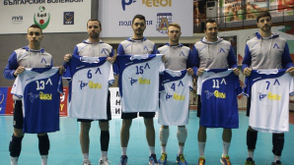 Левски представи треньор и нови попълнения