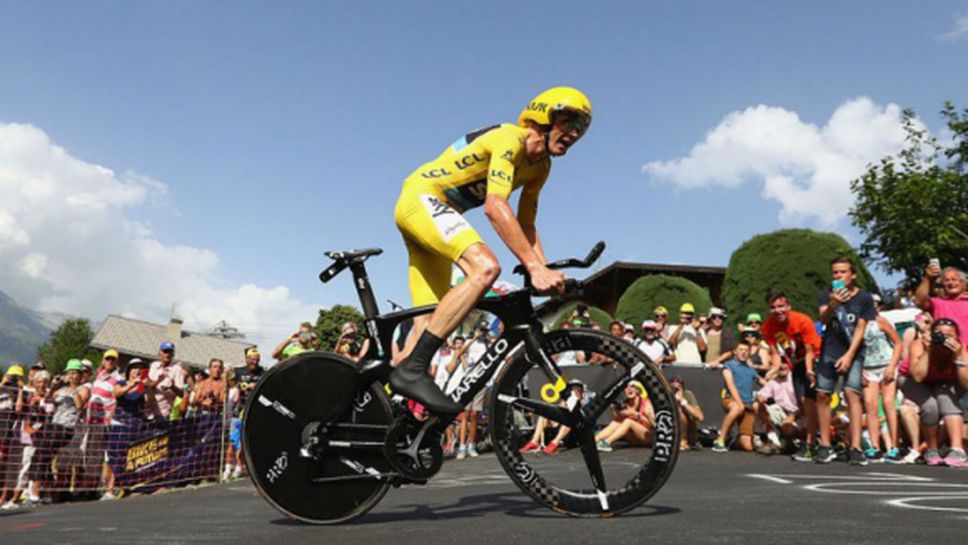 Лидерът Фруум катастрофира, завърши етапа с колелото на съотборник