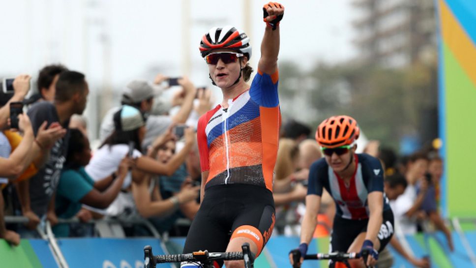 Холандка спечели олимпийската титла в индивидуалната надпревара по колоездене на шосе