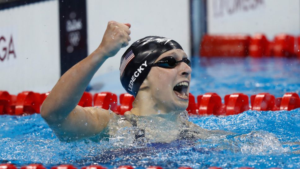 Кейти Ледецки блесна със световен рекорд в олимпийския аквацентър