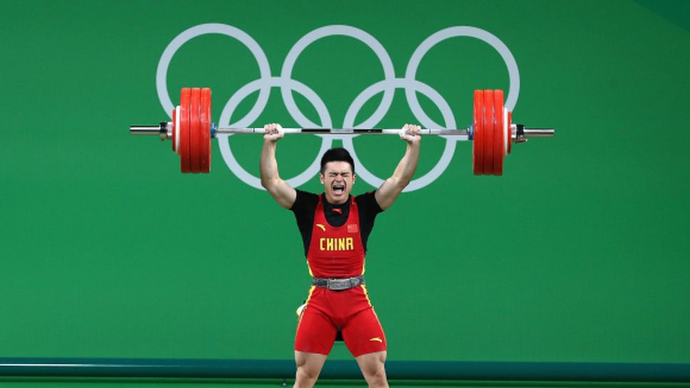 Китаец спечели във вдигането на тежести до 69 килограма