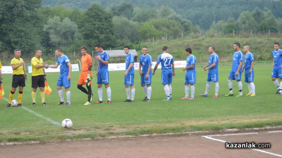 Левски (Карлово) се подсили с 37-годишен футболист