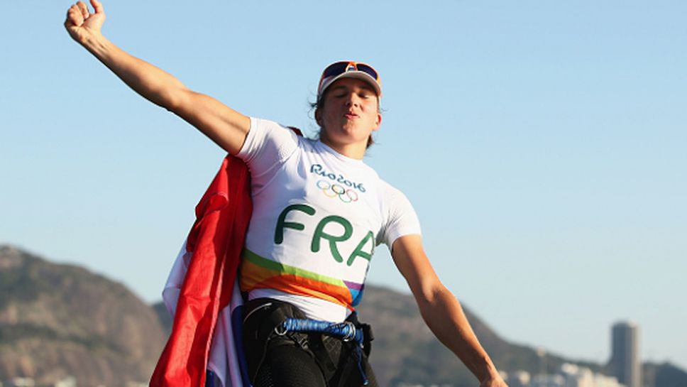 Французойка триумфира с олимпийската титла по ветроходство в клас RS:X