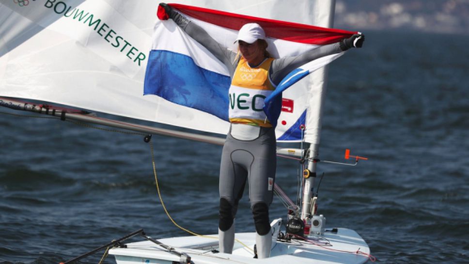 Холандка триумфира в олимпийската ветроходна регата в клас "Лазер Радиал"