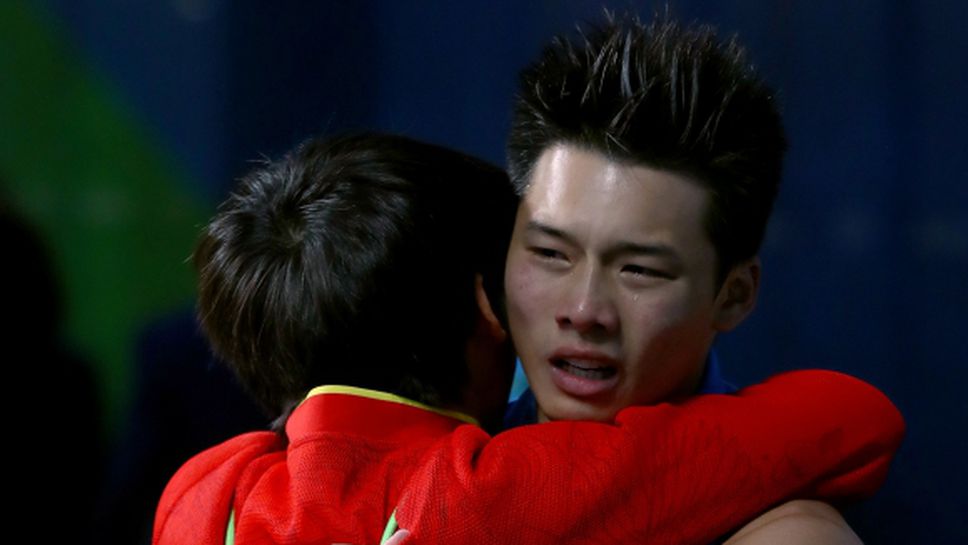 Китаецът Айсън Чън спечели титлата в индивидуалните скокове от 10-метрова кула