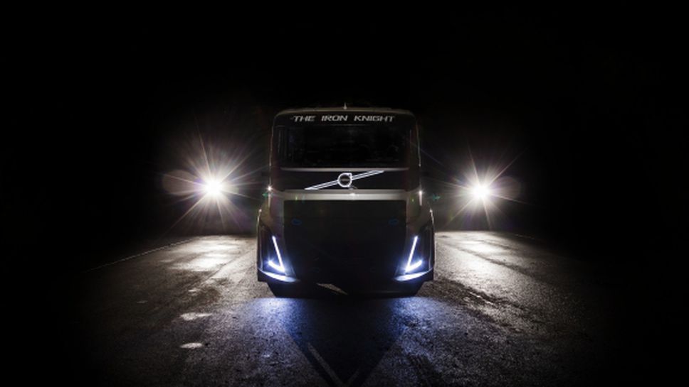 The Iron Knight на Volvo Trucks атакува световните рекорди за скорост при камионите