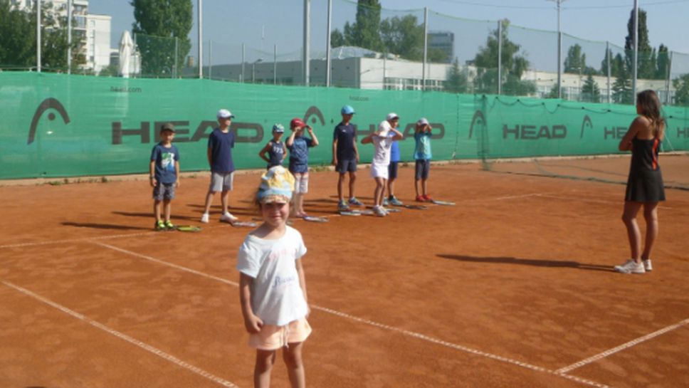 "Tенисът - спорт за всички" или как децата да се забавляват на корта