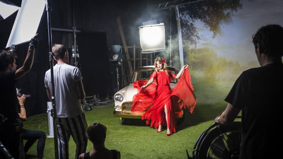 Зад кулисите на календара на Opel за 2017 година