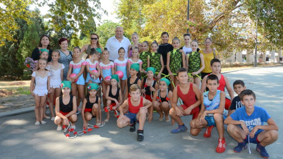 Красен Кралев: В основата на успехите в елитния спорт е работата с децата и подрастващите