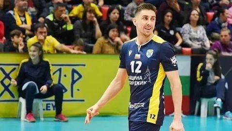 Петър Каракашев остава при шампионите Хебър за новия сезон