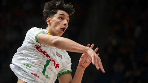 Симеон Николов през тази година ще играе само за мъжкия национален отбор