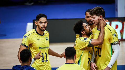  Бразилия с чист триумф над Словения пред 9500 фенове в Рио 