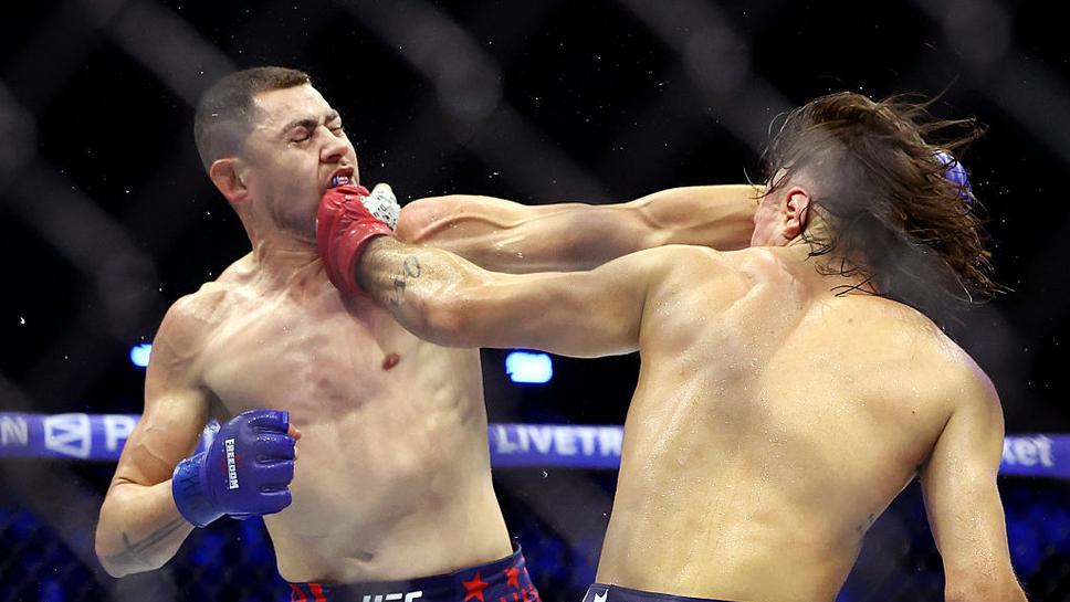Диего Лопес нокаутира Стийв Гарсия на UFC Белия дом