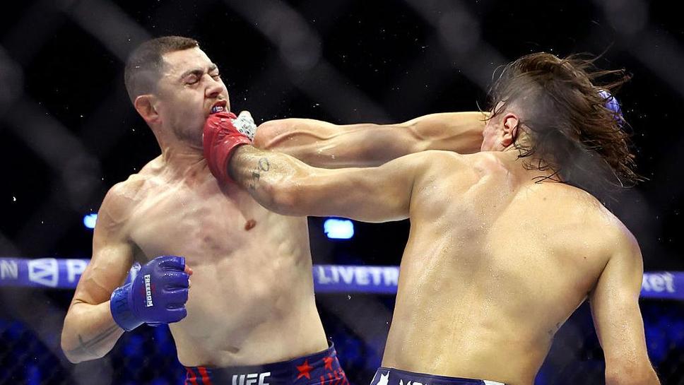 Диего Лопес нокаутира Стийв Гарсия на UFC Белия дом