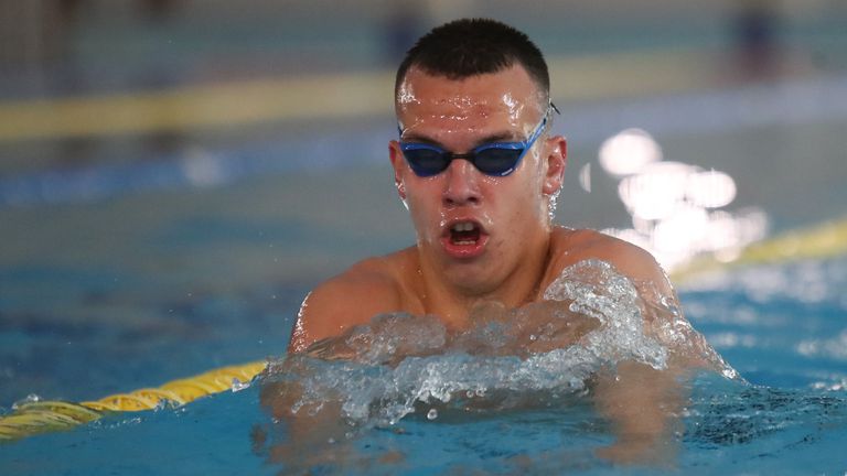 Тонислав Събев не успя да се класира за финала на 50 метра бруст
