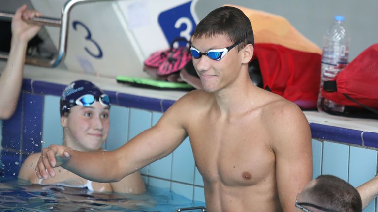 Дениел Нанков, Теа Николова и Алекс Стойнов с рекорди на Държавнотов  малък басейн