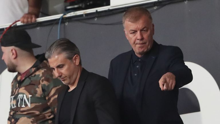Наско Сираков напусна безмълвен "Лаута"
