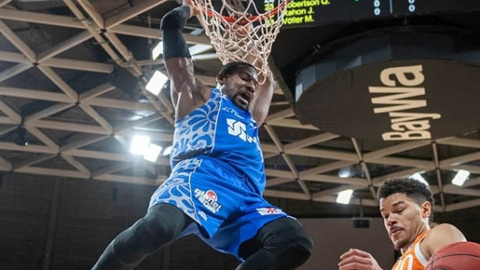 Трудна, но важна победа за Фрапорт Скайлайнърс