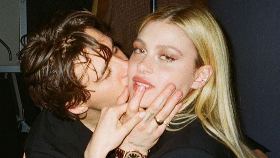 Бруклин Бекъм е на крилете на любовта с изкусителен модел