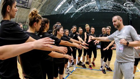 Женският национален отбор по волейбол започна тренировъчен лагер в Пловдив (видео + снимки)