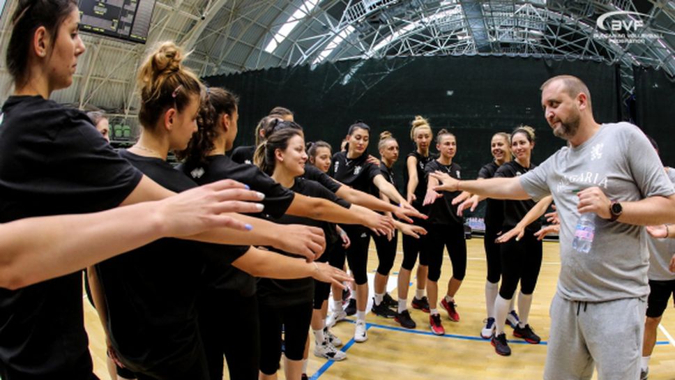 Женският национален отбор по волейбол започна тренировъчен лагер в Пловдив (видео + снимки)