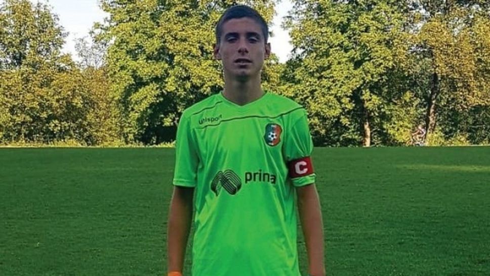 Живко Желев взе 14-годишен талант в първия отбор на Литекс