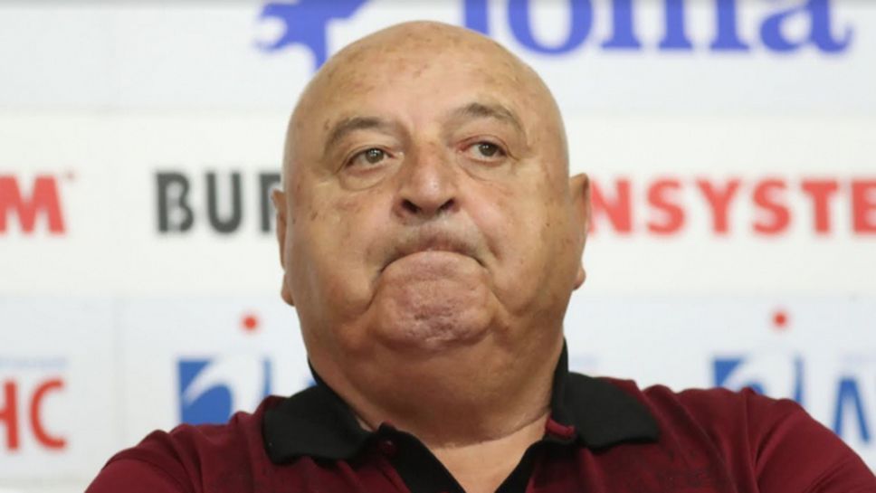 Венци: Левски и ЦСКА като искат пари да си намерят да рекламират тенджери и килими