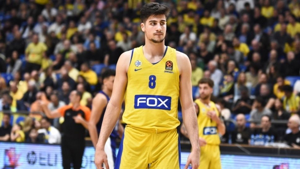 Дени Авдия продължава да се доказва на отборите от НБА